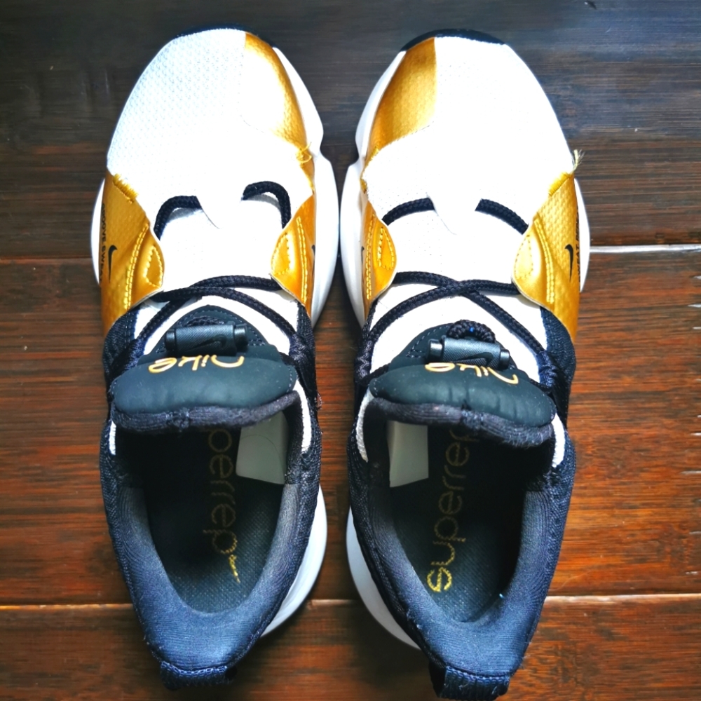 Running shoes